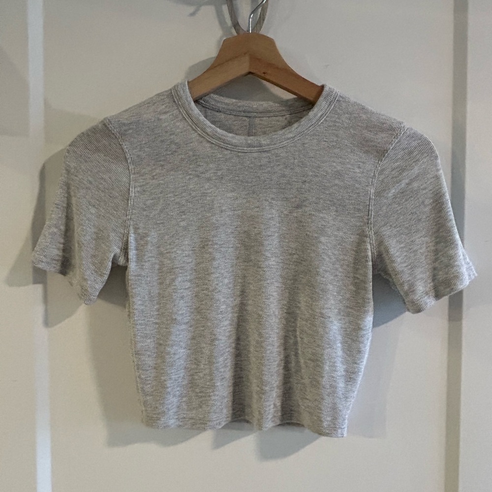 Hold tight ribbed cropped t-shirt